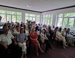 УРУЧЕНЕ ПОВЕЉЕ НАЈБОЉИМ БИБЛИОТЕКАРИМА И БИБЛИОТЕКАМА