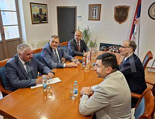 СА МАЦУТОМ О ПРОЈЕКТИМА КОЈИ ЋЕ ДОНИЈЕТИ БЕНЕФИТЕ СРПСКОЈ