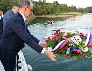 ДОДИК, ВИШКОВИЋ И МАЦУТ ОДАЛИ ПОЧАСТ СРПСКИМ ЖРТВАМА У СТАРОМ БРОДУ