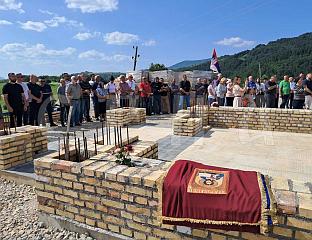 ОСВЕШТАНИ ТЕМЕЉИ ХРАМА У СЕЛУ ГЕЛИЋИ