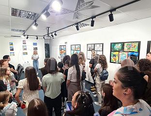 ИЗЛОЖЕНИ УМЈЕТНИЧКИ РАДОВИ ДОБОЈСКИХ ОСНОВАЦА