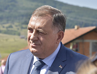 ПРЕДСЈЕДНИК СРПСКЕ СТИГАО НА ОБИЉЕЖАВАЊЕ 33 ГОДИНЕ ОД ПРОБОЈА КОРИДОРА