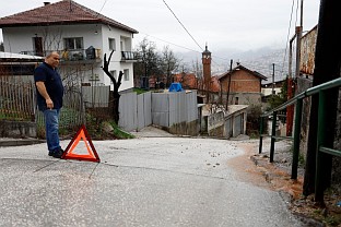НАДЛЕЖНИ НИЈЕМИ НА ПРОБЛЕМ У НАСЕЉУ ШИРОКАЧА