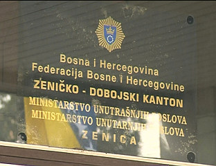 ВОЗАЧ НАКОН УДЕСА У ЗЕНИЦИ ПОБЈЕГАО, ПА УХАПШЕН