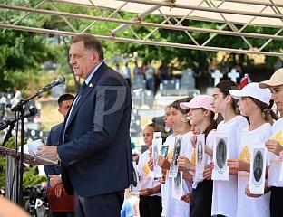 ДОДИК: НЕЋЕМО ДОЗВОЛИТИ ДА НАМ НАМЕЋУ СВОЈУ ИСТИНУ О СТРАДАЊИМА