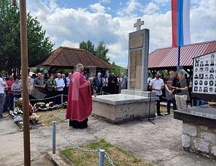 У ЗАЛАЗЈУ ПОЧЕО ПАРАСТОС УБИЈЕНИМ СРБИМА