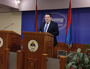 СТЕВАНДИЋ СУТРА ПРЕД НОВИНАРИМА И НА ИЗБОРНОЈ СЈЕДНИЦИ ОРГАНИЗАЦИЈЕ СТАРЈЕШИНА ВРС