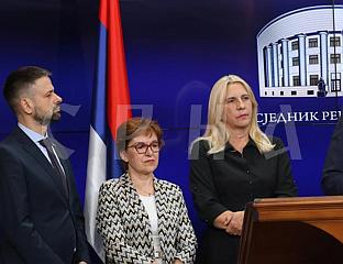 ВЈЕШТАЧКЕ ПРИЧЕ О БУЏЕТУ И "ВИЈАДУКТУ" ДОГОВОР БОШЊАКА И ШМИТА