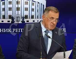 IF SCHMIDT ENCROACHES ON PROPERTY, DECISION ON SRPSKA'S INDEPENDENCE WILL FOLLOW