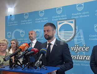 AMIDŽIĆ: WE WILL NOT ACCEPT SCHMIDT'S DECISIONS BEING EMBEDDED IN THE STATE BUDGET