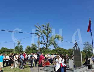 СЈЕЋАЊЕ НА ПОГИНУЛЕ У ЗБОРИШТУ НЕ БЛИЈЕДИ