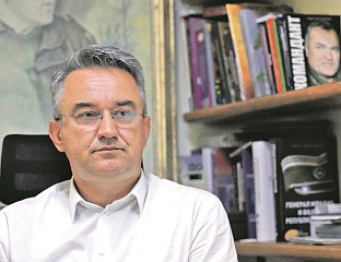 ДАРКО МЛАДИЋ: ЗА ГЕНЕРАЛА МЛАДИЋА СЕ УСПОСТАВЉАЈУ НЕКА НОВА ПРАВИЛА