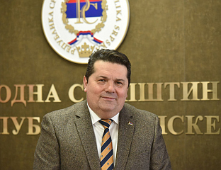 СТЕВАНДИЋ: СРБИЈА БРИНЕ О МИРУ У БиХ, А ПОЛИТИЧКО САРАЈЕВО ПОКУШАВА ДА ИЗАЗОВЕ СУКОБЕ