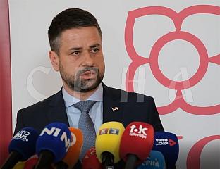 АМИЏИЋ: НАРОД ТРЕБА ДА БИРА СВОЈЕ ПРЕДСТАВНИКЕ