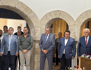 ДОДИК СТИГАО У ПРЕБИЛОВЦЕ, ПОЧЕЛО ВЕЧЕРЊЕ БОГОСЛУЖЕЊЕ