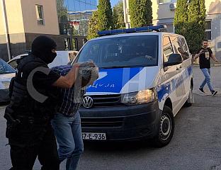 ОСУМЊИЧЕНИ ЗА ДВОСТРУКО УБИСТВО У ШАМЦУ СПРОВЕДЕН У ТУЖИЛАШТВО