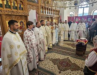 ЛИТУРГИЈА У МАНАСТИРУ НА РАВНОЈ РОМАНИЈИ