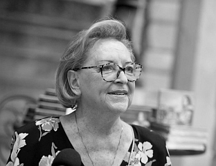 ПРЕМИНУЛА ГАБИ НОВАК