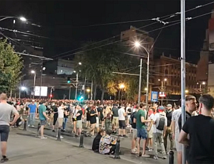 TРЕЋЕ ВЕЧЕ ОКУПЉАЊА БЛОКАДЕРА У БЕОГРАДУ И НОВОМ САДУ