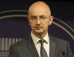 НОВА ВЛАДА ДА НАСТАВИ ЈАЧАЊЕ ЕКОНОМИЈЕ СРПСКЕ
