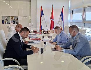 ЗА СОКОЛАЧКЕ МЉЕКАРЕ 80.000 КМ ИЗ ГРАДСКОГ БУЏЕТА