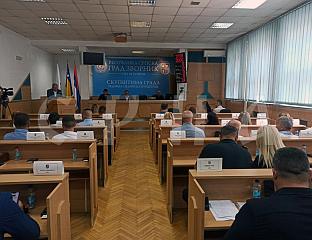 УСВОЈЕНА ДЕКЛАРАЦИЈА КОЈОМ СЕ ОДБАЦУЈЕ ПРЕСУДА ПРЕДСЈЕДНИКУ СРПСКЕ