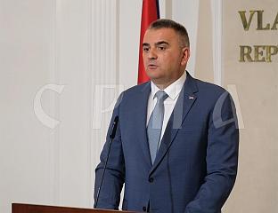 МИНИЋ: НЕОПХОДНЕ  МЈЕРЕ У ВЕЗИ СА ОПОРЕЗИВАЊЕМ ПЛАТА