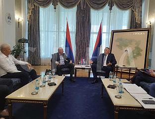 ПОЧЕО САСТАНАК МИНИЋА И ПРЕДСТАВНИКА ОРГАНИЗАЦИЈА АМПУТИРАЦА
