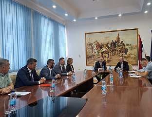 ПОТПИСАН СПОРАЗУМ О ФИНАНСИРАЊУ ИЗМЕЂУ ФОНДАЦИЈЕ "ПОМОЋ" И ОПШТИНЕ БРОД