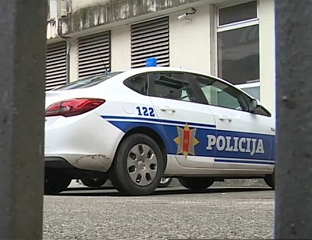УХАПШЕН НАСТАВНИК ЗБОГ СУМЊЕ ДА ЈЕ СЕКСУАЛНО УЗНЕМИРАВАО УЧЕНИЦУ