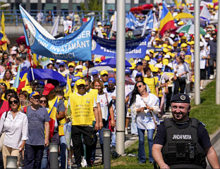 РУМУНСКИ НАСТАВНИЦИ ПРОТЕСТУЈУ ЗБОГ РЕФОРМИ У ПРОСВЈЕТИ