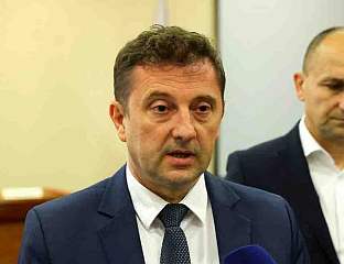 КОРДИЋ: ИСПИСИВАЊЕ ГРАФИТА НЕ ДОПРИОСИ МИРУ, НАДЛЕЖНИ ДА ОТКРИЈУ ПОЧИНИОЦЕ