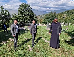 EGIĆ AND GOGANOVIĆ VISITED DAMAGED CEMETERY IN PEČUJ