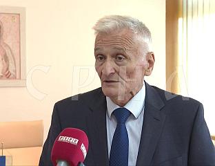 НА БУЏЕТУ СЕ ПРЕЛАМАЈУ ПОЛИТИКЕ КОЈЕ ЖЕЛЕ ДА УРУШЕ ИНСТИТУЦИЈЕ СРПСКЕ