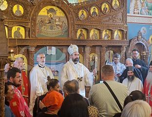 МИТРОПОЛИТ МЕТОДИЈЕ СЛУЖИО У ХРАМУ СВЕТОГ ПЕТРА ДАБРОБОСАНСКОГ