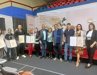 ДОДИЈЕЉЕНЕ НАГРАДЕ АУТОРИМА И ИЗДАВАЧИМА