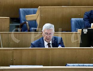 РАДМАНОВИЋ: ЦИРКУСОМ ОД СЈЕДНИЦЕ РУШИ СЕ ПОСЛОВНИК