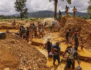 СТРАХУЈЕ СЕ ДА ЈЕ ПОГИНУЛО ВИШЕ ОД 100 ЉУДИ