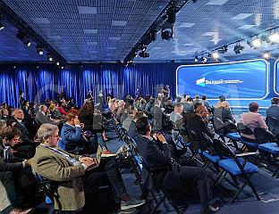 ДОДИК НА САСТАНКУ МЕЂУНАРОДНОГ КЛУБА "ВАЛДАЈ"