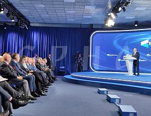 ПУТИН ЗАХВАЛИО И СРБИЈИ НА ЗАЛАГАЊУ ЗА МИРНО РЈЕШЕЊЕ СУКОБА У УКРАЈИНИ
