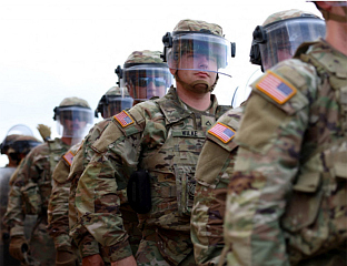 ТРАМП ОДОБРИО СЛАЊЕ 300 ВОЈНИКА НА УЛИЦЕ ЧИКАГА