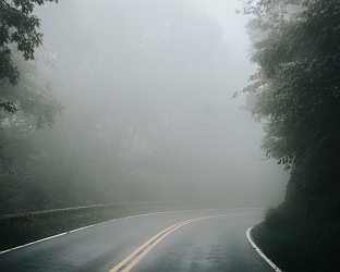 КОЛОВОЗИ ПРЕТЕЖНО КЛИЗАВИ, УЧЕСТАЛИ ОДРОНИ