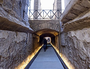 КОМОДОВ ПРОЛАЗ ОТВОРЕН ЗА ЈАВНОСТ