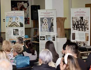 ОТВОРЕНА ИЗЛОЖБА НАЈБОЉЕ ИЗРАЂЕНОГ ФАКСИМИЛА МИРОСЛАВЉЕВОГ ЈЕВАНЂЕЉА