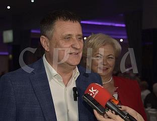 ЂАЈИЋ: ПЕНЗИОНИСАНИ РАДНИЦИ УДАРИЛИ ДОБРЕ ТЕМЕЉЕ УКЦ-у