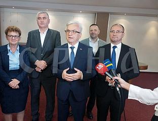 ЧУБРИЛОВИЋ: ЈЕДНОГЛАСНА ПОДРШКА СИНИШИ КАРАНУ