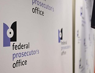 СПРИЈЕЧЕНИ НАПАДИ НА ПОЛИТИЧАРЕ