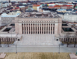 ФИНСКИ ПОСЛАНИЦИ УВЈЕЖБАВАЋЕ РАД У РАТНИМ УСЛОВИМА