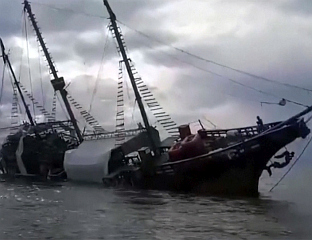 ПОТОНУЛА РЕПЛИКА КОЛУМБОВОГ БРОДА "САНТА МАРИЈА"