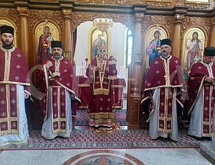 МИТРОПОЛИТ ЈЕФРЕМ ОСВЕШТАО ПАРОХИЈСКИ ДОМ У ЗАБРЂУ